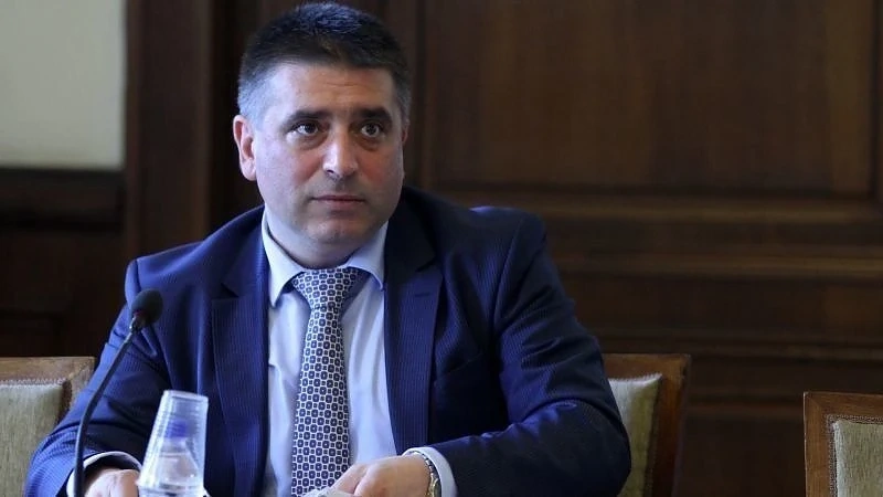 От 5 до 7 г. трябва да е мандатът на главния прокурор, смята министър Кирилов