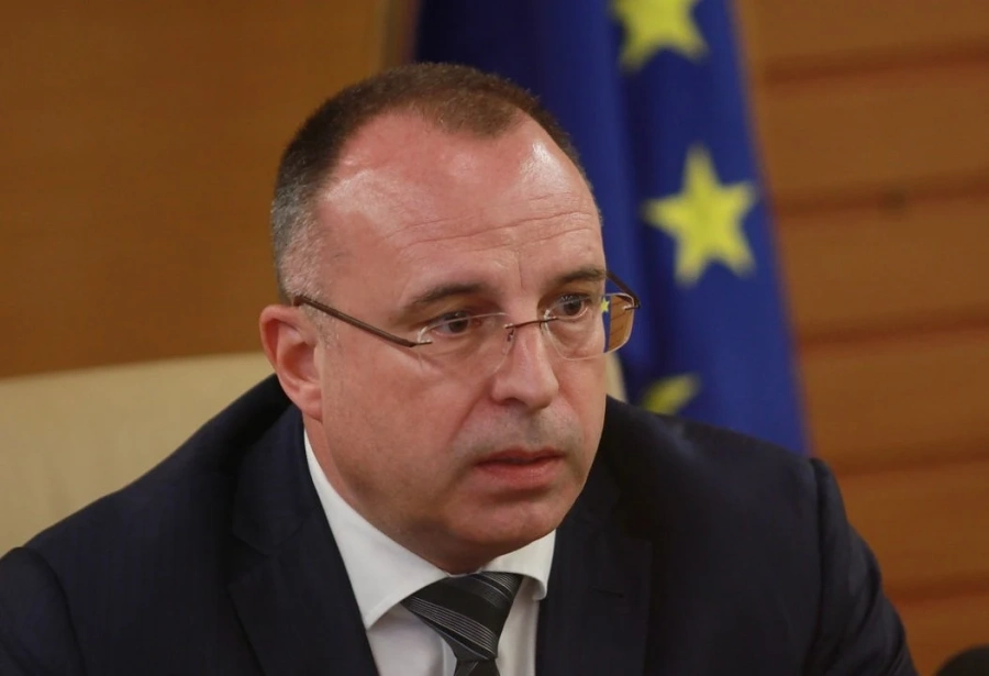 Земеделският министър за къщата на Манолев: Правена е проверка