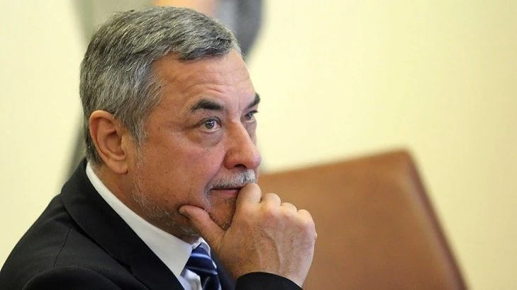 Валери Симеонов се закани да съди bTV