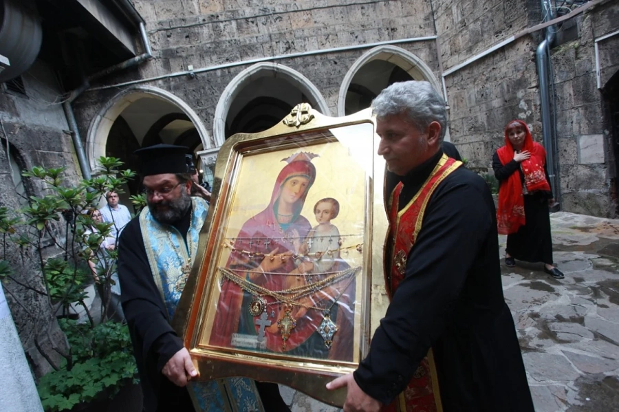 На Светли Вторник почитаме Богородица
