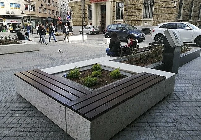 Колко струват пейките по Графа