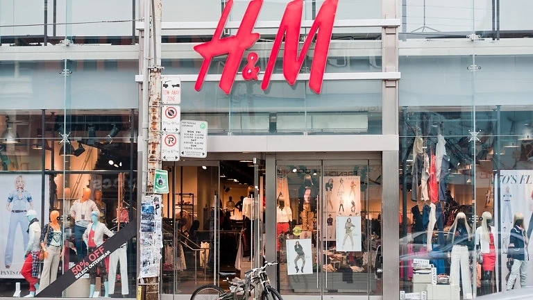 H&M спира хартиените си каталози