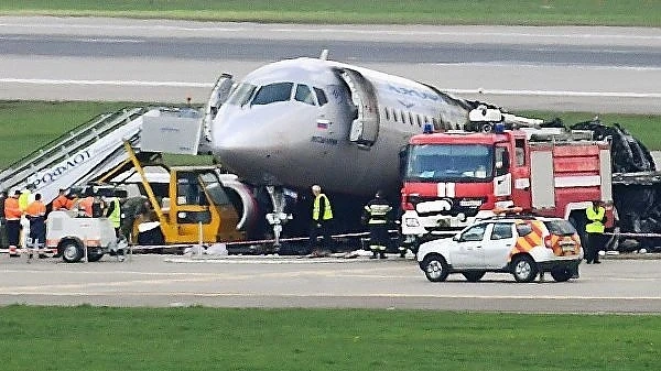 Трима от ранените в авариралия самолет в Москва са в тежко състояние