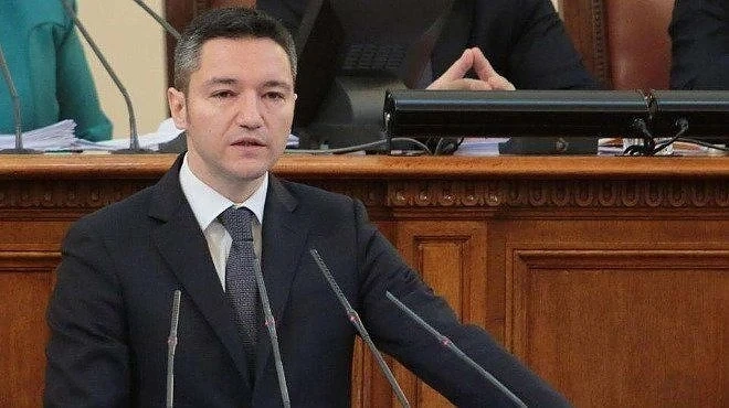 Вигенин: Бившият комунист Борисов клейми комунистите