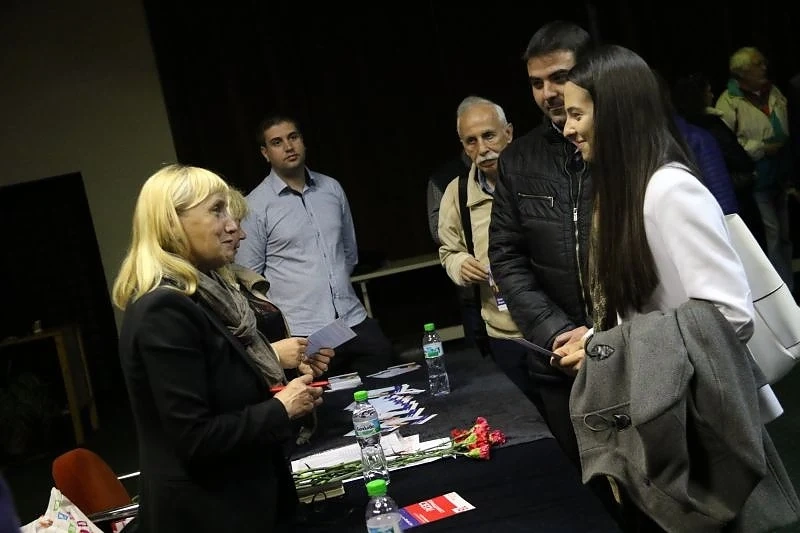 Елена Йончева: Искаме проверка на пътищата, за да покажем за каква кражба става дума – АПИ я отказва