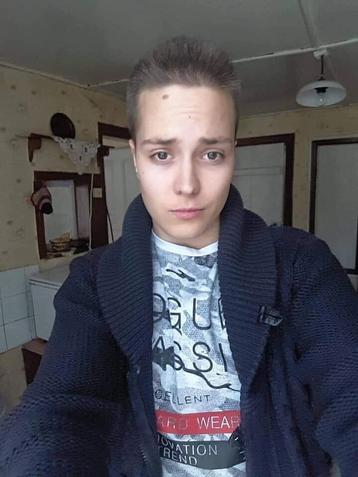 Родители търсят помощ, издирват изчезналия си син
