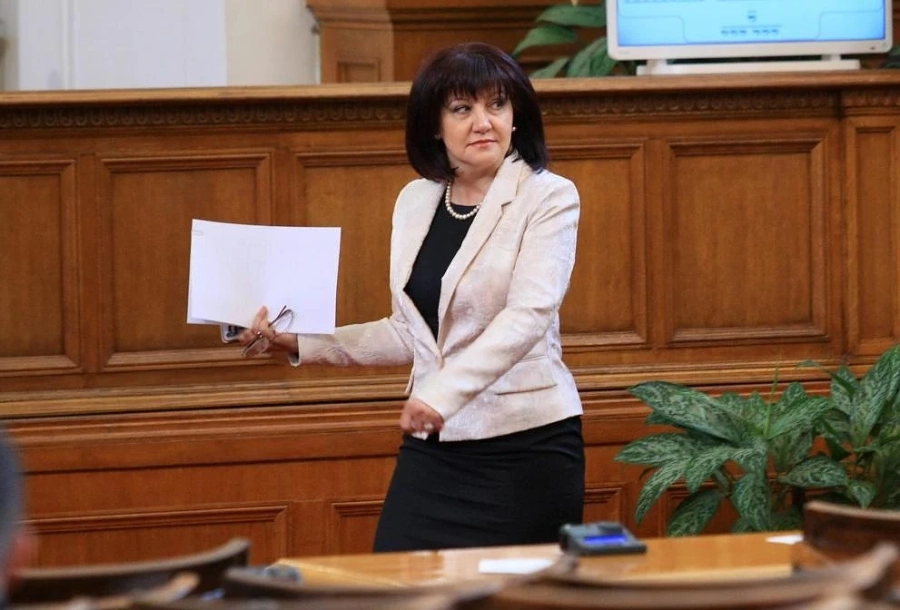 Парламентът удължи срока за придобиване на специалност \