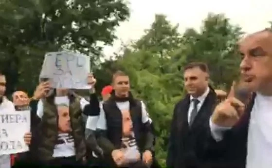 Шпалир пред Борисов: Повече от Бате Бойко никой не прави!