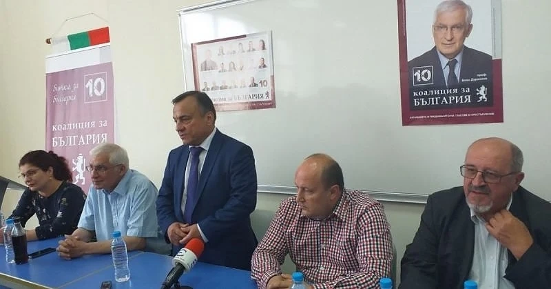 Проф. Боян Дуранкев от „Коалиция за България” се срещна с граждани в Бургаския свободен университет