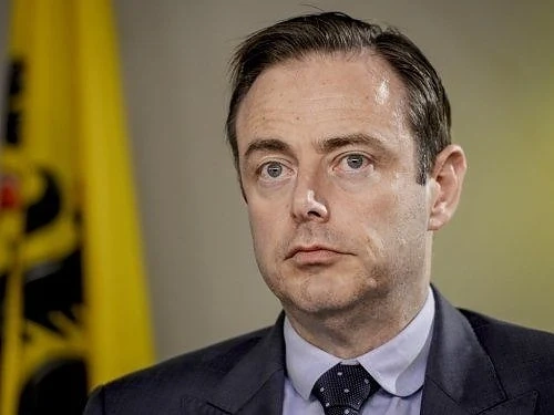 Кметът на Антверпен наредил на полицията да задържа мигранти, до напълването на затворите