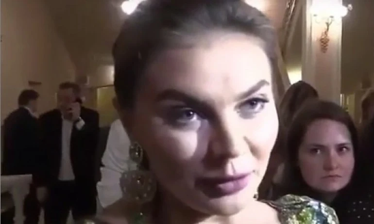 Алина Кабаева родила близнаци на Путин?