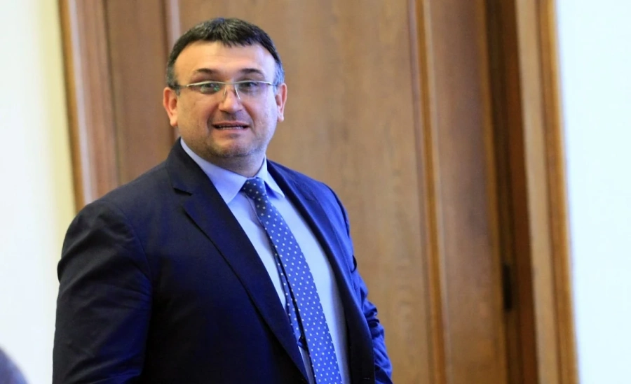 Младен Маринов призова БСП да не намесват МВР в скандали
