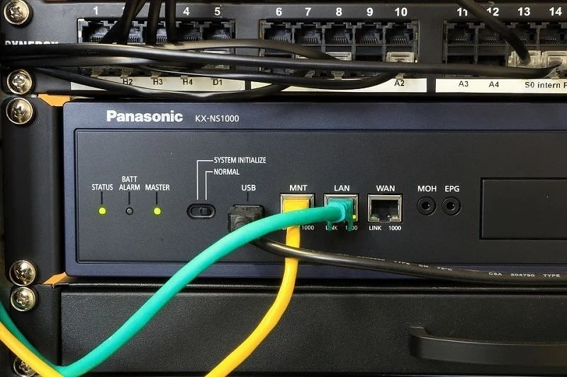 Panasonic спира бизнеса си с Huawei