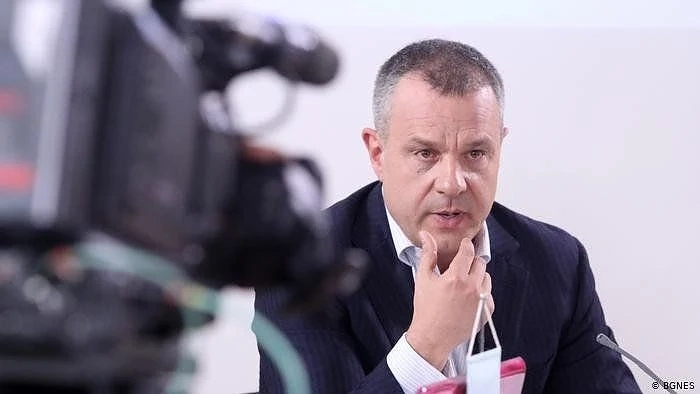 Емил Кошлуков, Сашо Диков и Къци Вапцаров са част от кандидатите за директор на БНТ 