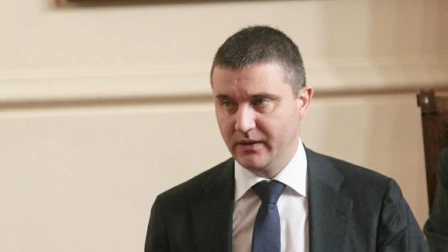 Горанов: България може да си позволи да плати 2 млрд. лв. наведнъж за Ф-16