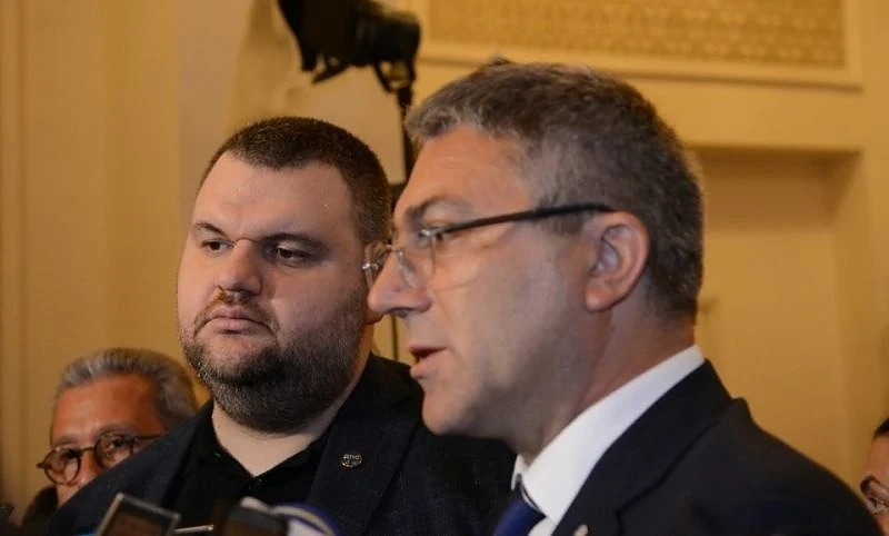 ГЕРБ се съгласи бизнесът да финансира партиите, след като се срещна с Карадайъ и Пеевски 