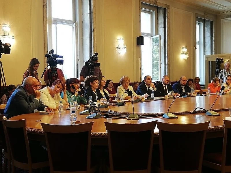 На второ четене бюджетната комисия одобри партийна субсидия от 1 лев