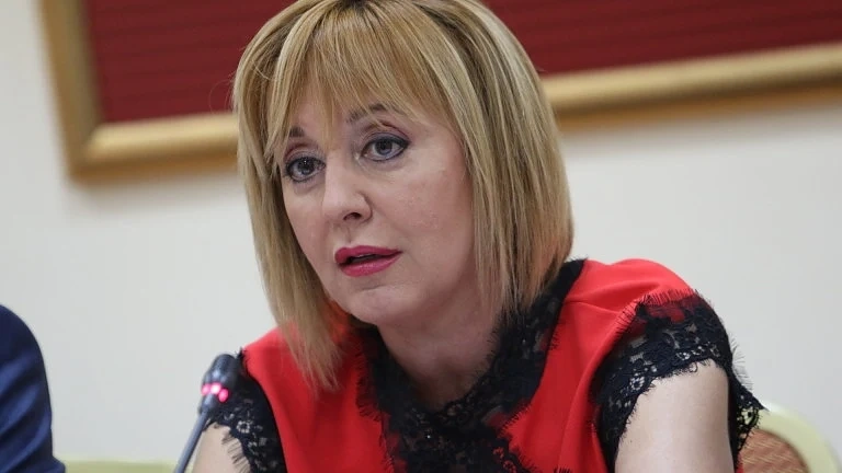 Манолова за липсата на закон за частния фалит: Това води към сивия сектор и терминал 2