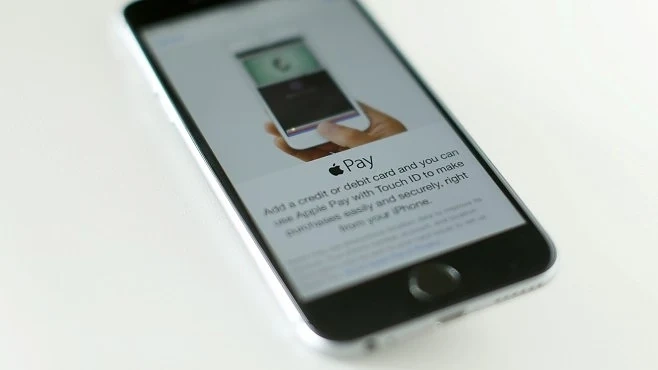 Revolut пуска Apple Pay в България