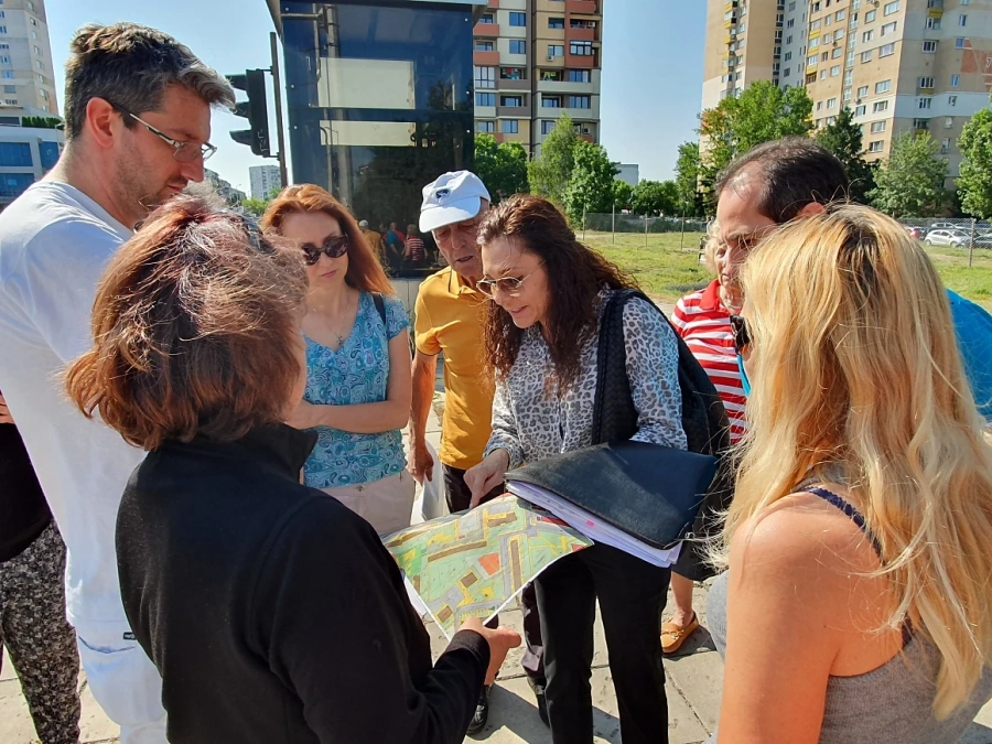 Собственикът на имота и протестиращите в „Младост 1“ искат решение от Фандъкова за парцела