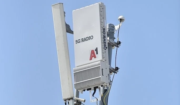 Първата 5G станция бе монтирана на НДК