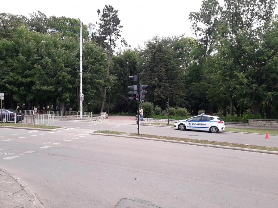 Пешеходка пострада, ударена от кола