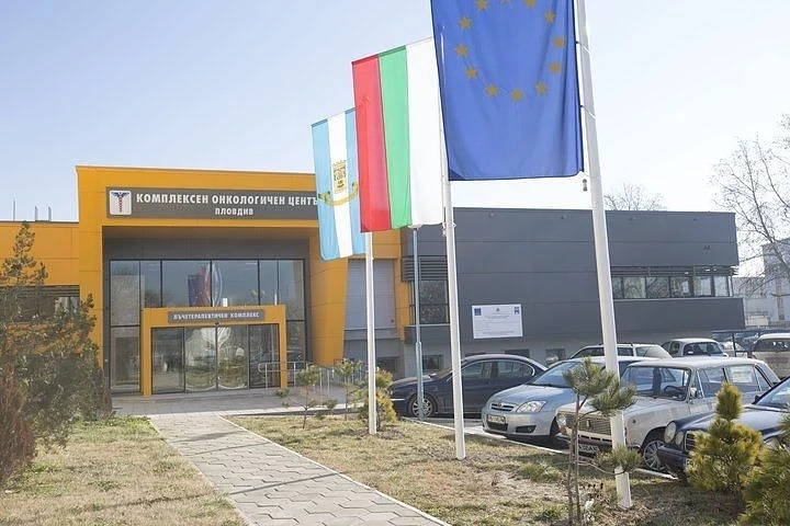 Стогодишна жена с тумор успешно бе оперирана от пловдивски хирурзи