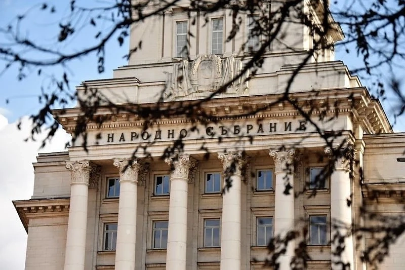 Народното събрание връща машинното гласуване за парламентарни избори, отменят го за местните