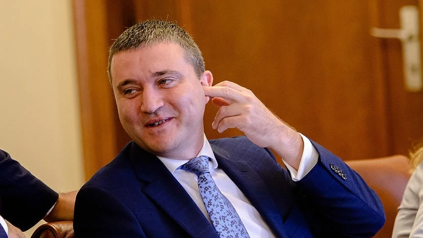 Защо още няма арестувани в НАП?
