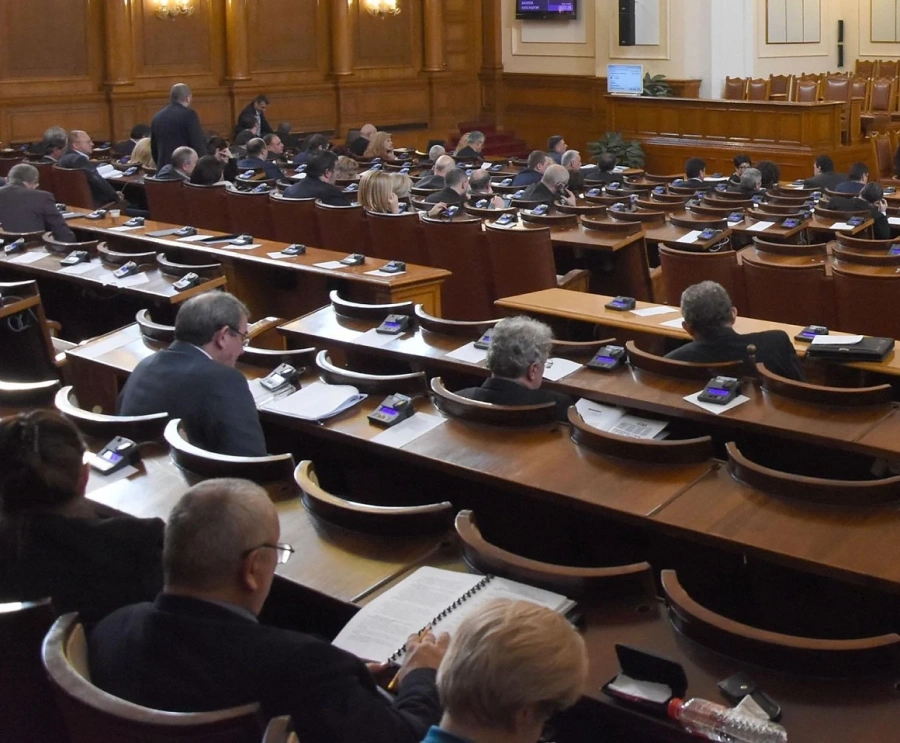 Одобриха съставянето на парламентарна комисия по случая с НАП