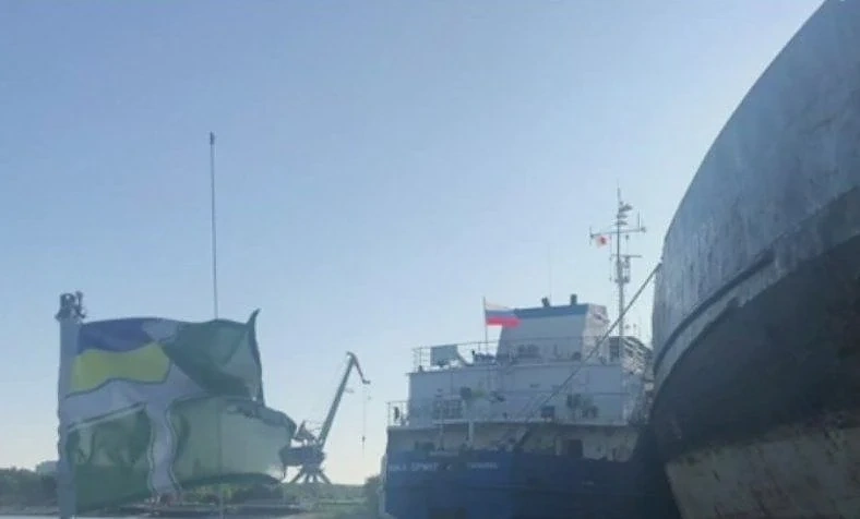 Руски танкер е задържан от Украйна в Измаил