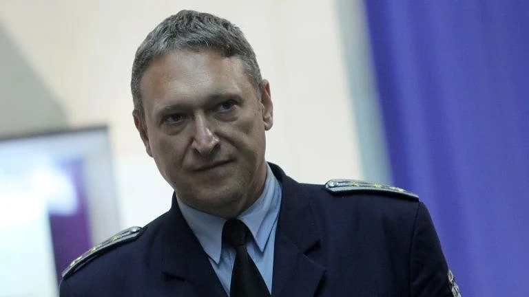 Младите шофьори ще са с придружител първите шест месеца