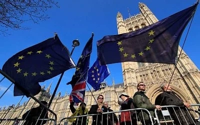 Великобритания ще похарчи допълнително над 2 милиарда лири за подготовка за Брекзит без сделка