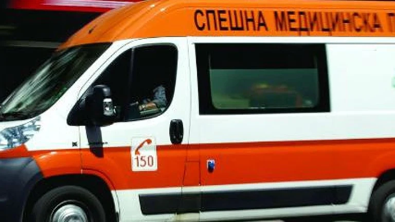 Паркиран джип тръгна по наклон и уби 4-годишно момиченце