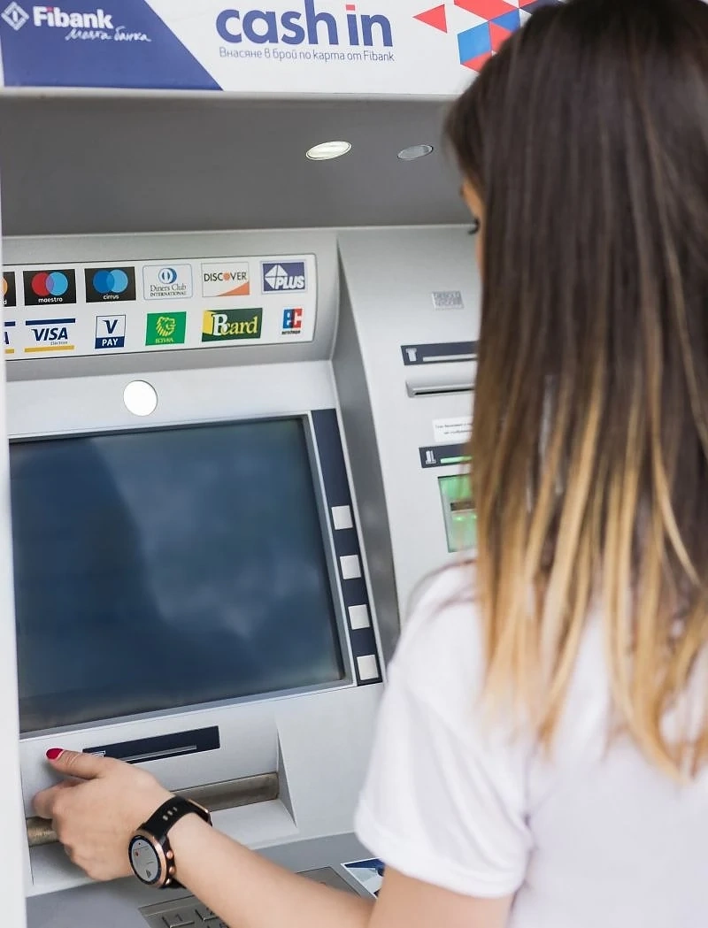 Безконтактни банкомати е новата услуга на Fibank 