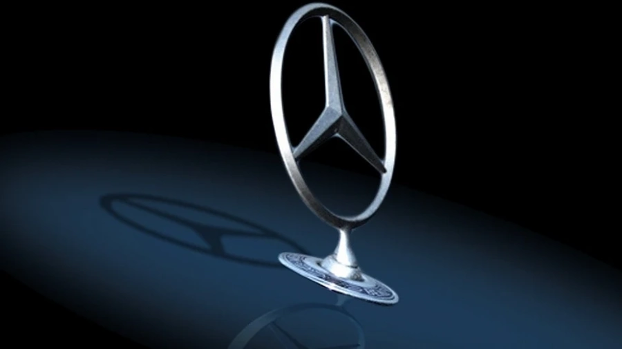 Буря с лични данни е напът да застигне и Mercedes