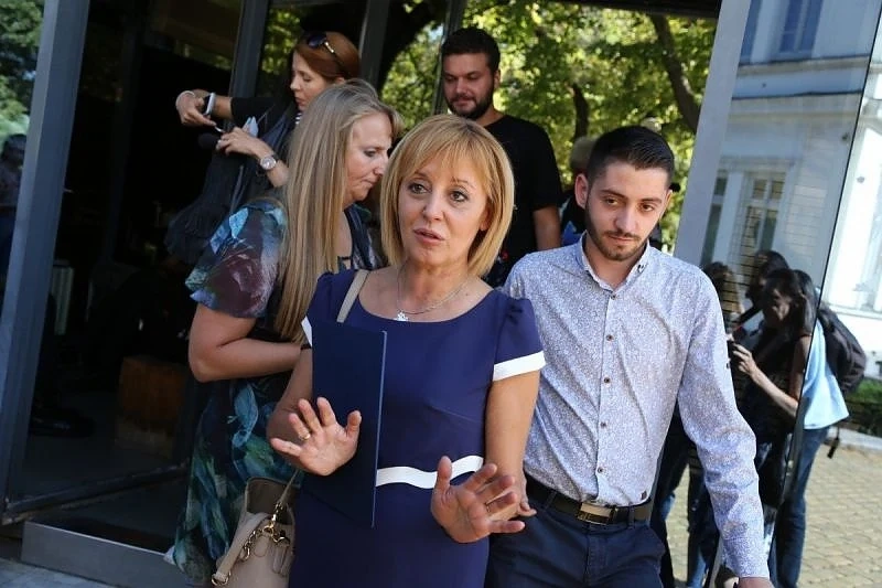 Манолова: До часове ще обявя решението си