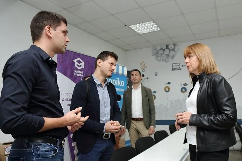 Фандъкова към Светлин Наков от SoftUni: Благодаря за подкрепата с млади IT специалисти