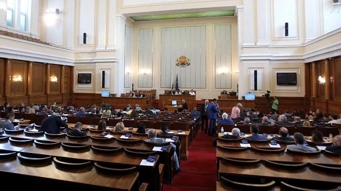 Спор БСП-ГЕРБ за законови промени след казуса с „Референдум“