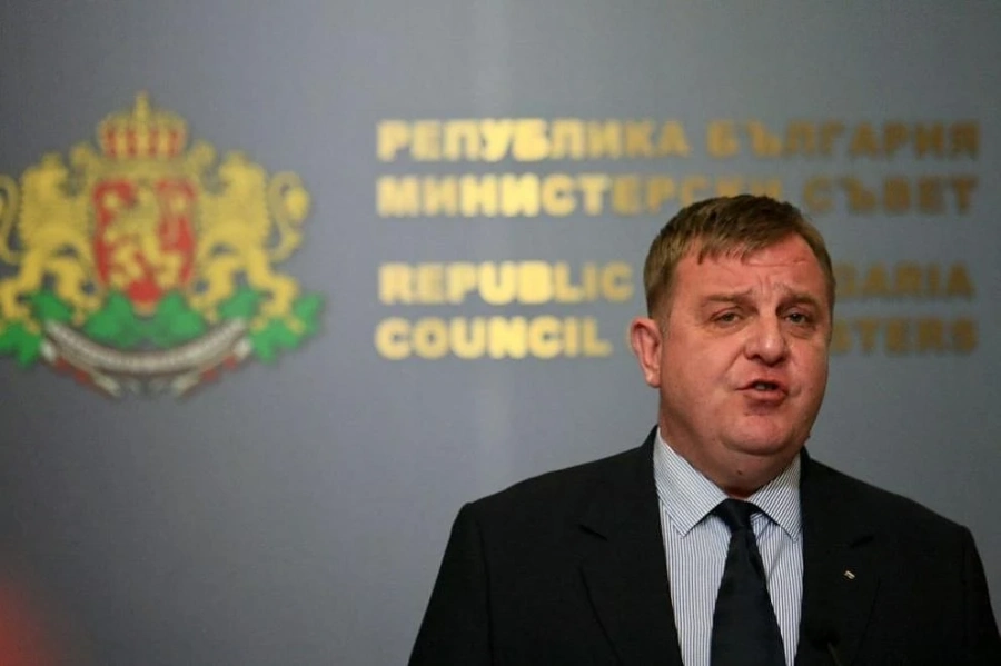 Каракачанов готов с позицията за Македония, кабинетът я гласува в сряда