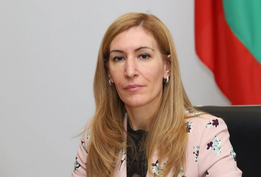 Ангелкова: „Астрал Холидейз” има валидна застраховка, няма риск за клиентите
