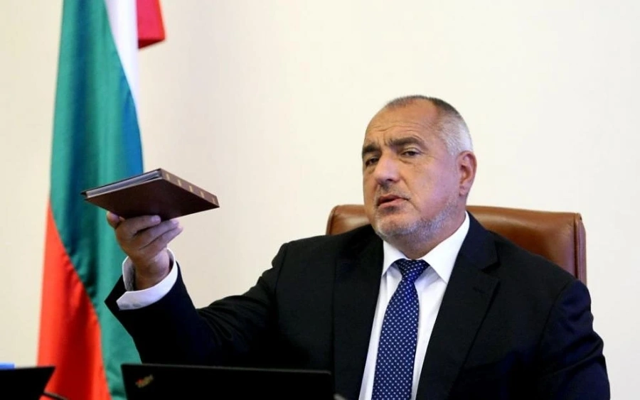 Борисов отива в парламента да отговаря на Нинова