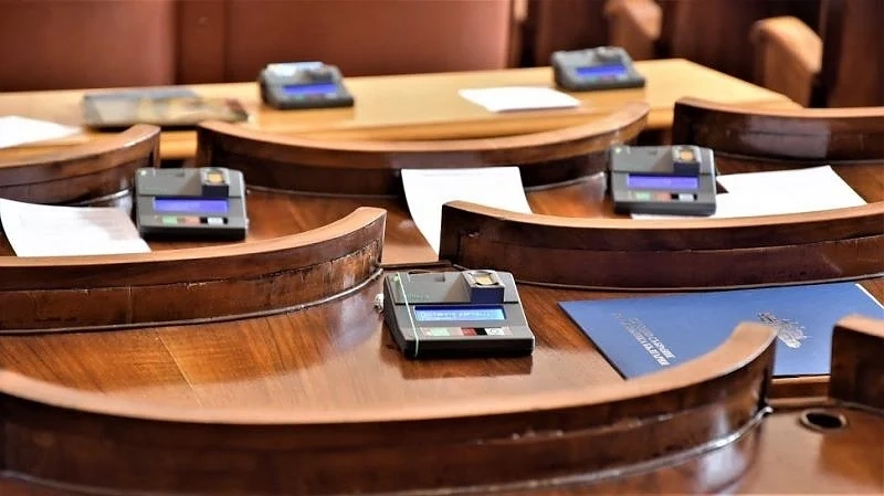 Депутатите излизат официално за 10 дни в предизборна ваканция 