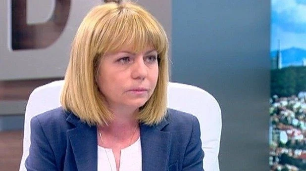 Фандъкова: Не се возя в джипа на Борисов, шофирам сама колата си  
