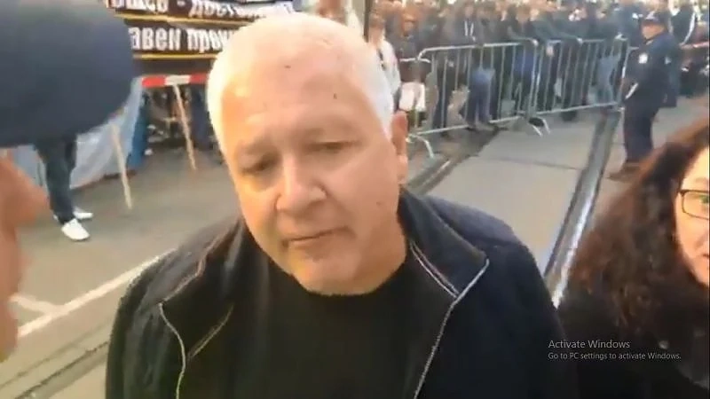Сайтът Пик посочва на МВР провокаторите, полицията ги извежда (видео)