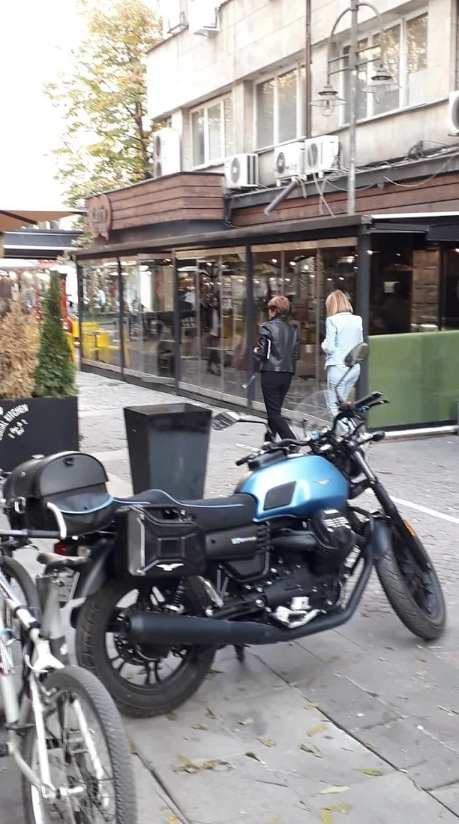 Фандъкова на среща в централата на ДБ: А по-добре ли е да се крием по кафенетата?