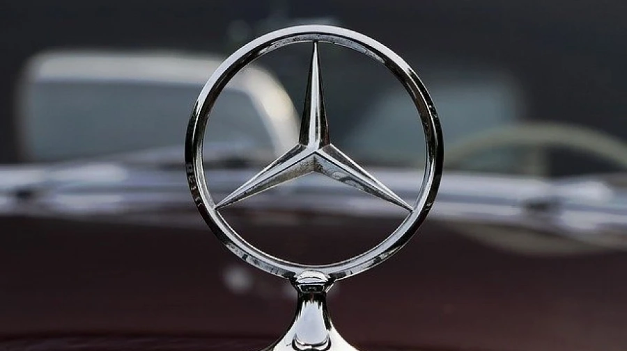 Daimler може да съкрати 1100 управленски позиции по целия свят