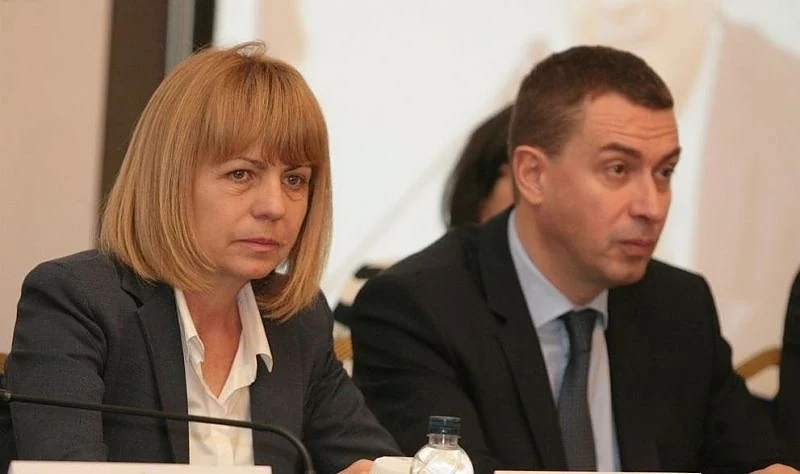 Фандъкова: Край на жилищните сгради под прикритие, бариерите за паркиране влизат в регистър