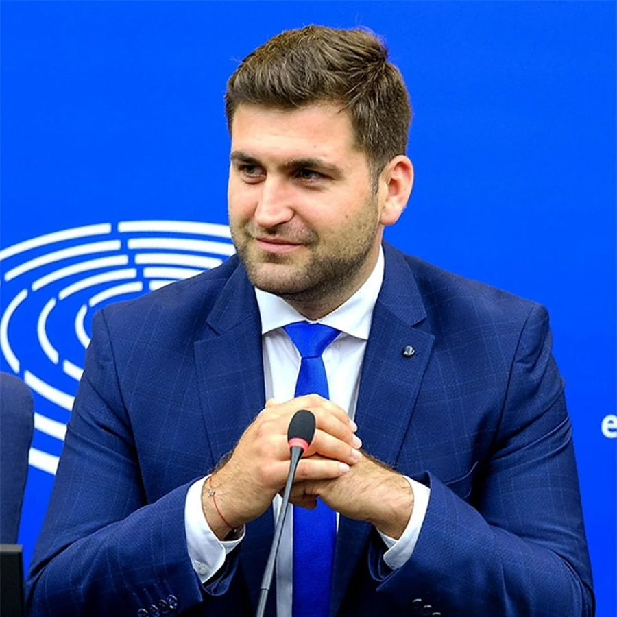 Новаков към Радан Кънев: \