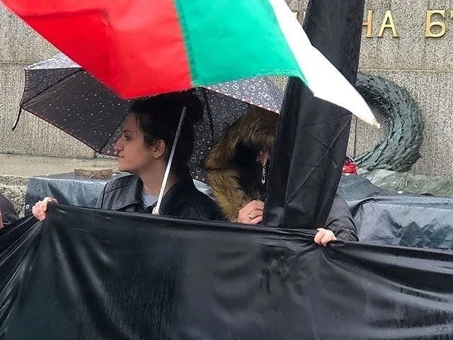 Майките на деца с увреждания поискаха оставката на Валери Симеонов